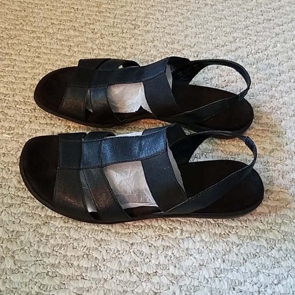🌞 SOLD! 🌴 Black Comfy Sandals!⚘ - Picture 2 of 4